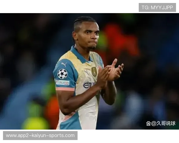 曼城阿坎吉防守覆盖与出球练习 曼城阿坎吉防守覆盖与出球练习