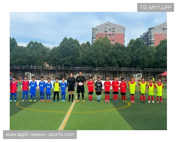 中国足球少年队中的体能与技巧训练时间比重分析，中国少年足球队员名单