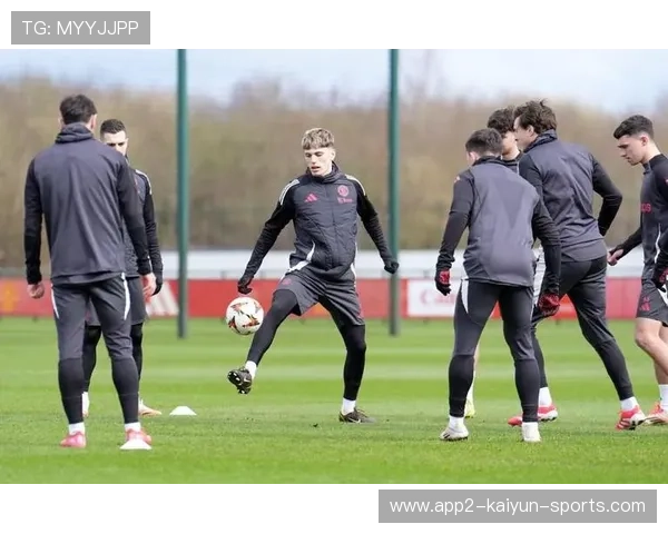 曼联的训练与引援体系正逐步向现代足球管理靠拢，曼联训练基地叫什么