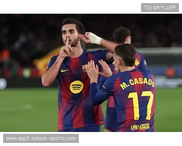 巴萨极限压榨：14场12球前锋被要求降薪续约，巴萨现任前锋